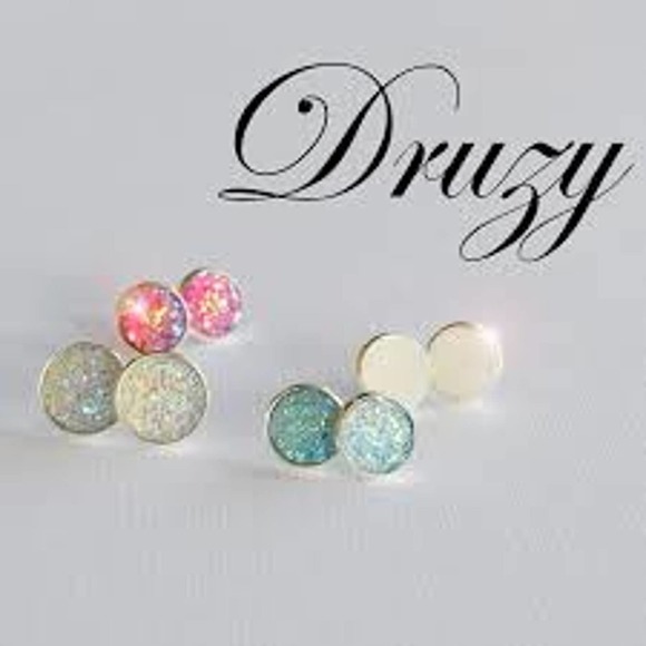 3/$20 Solid GREEN Earrings Silver Studs Tiny Round Earrings Circle Kids Girls - Picture 10 of 10